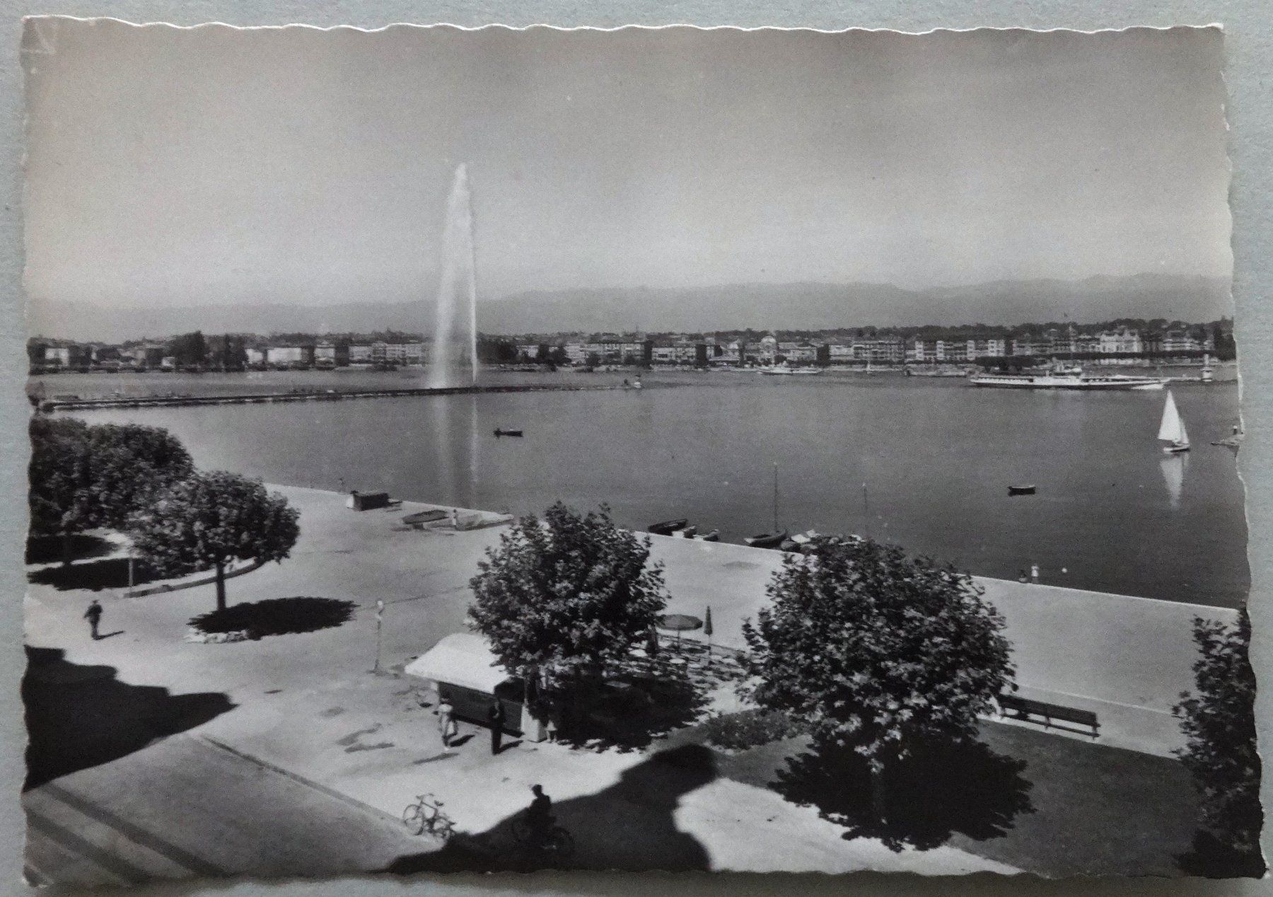 Ansichtskarten: Genève - Le Jet d' Eau – Gebraucht aus Fétigny von Billy2miny