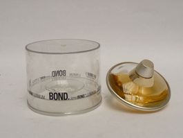 Flacon d'eau de toilette JAMES BOND