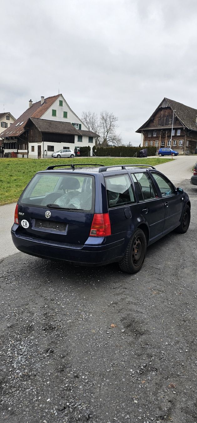 VW Autos: VW Golf 4 Variant – Défectueux à Dietwil par Corsaopcmm 3