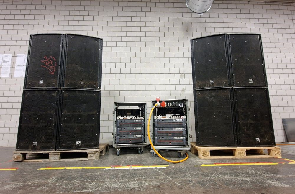 EV/ElectroVoice XArray XCB 18 Bass System 02093 (PAIR)