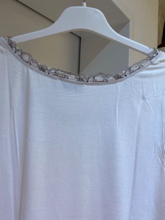 Just White Top, Gr. 42, weiss, mit Spitze - Sommer Hit!
