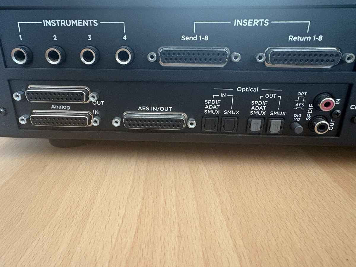 Apogee Convertitori: Apogee Symphony I/O - 8x8 Mic Pre, Thunderbdrige – Usato da Luzern venduto da seisend 3