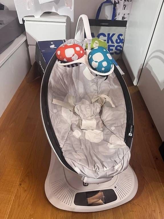 4moms Sdraiette & Sdraiette a dondolo: 4moms mamaRoo  Ottimo stato, completo di accessori – Usato da Breganzona venduto da mpi_lug 2