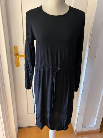 Sportliches Kleid von Minimum