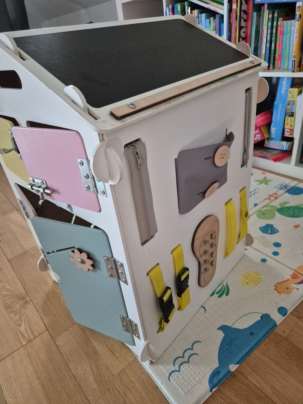 Giochi: Montessori activity house for children – Usato da Oberengstringen venduto da dec_pv9k 3