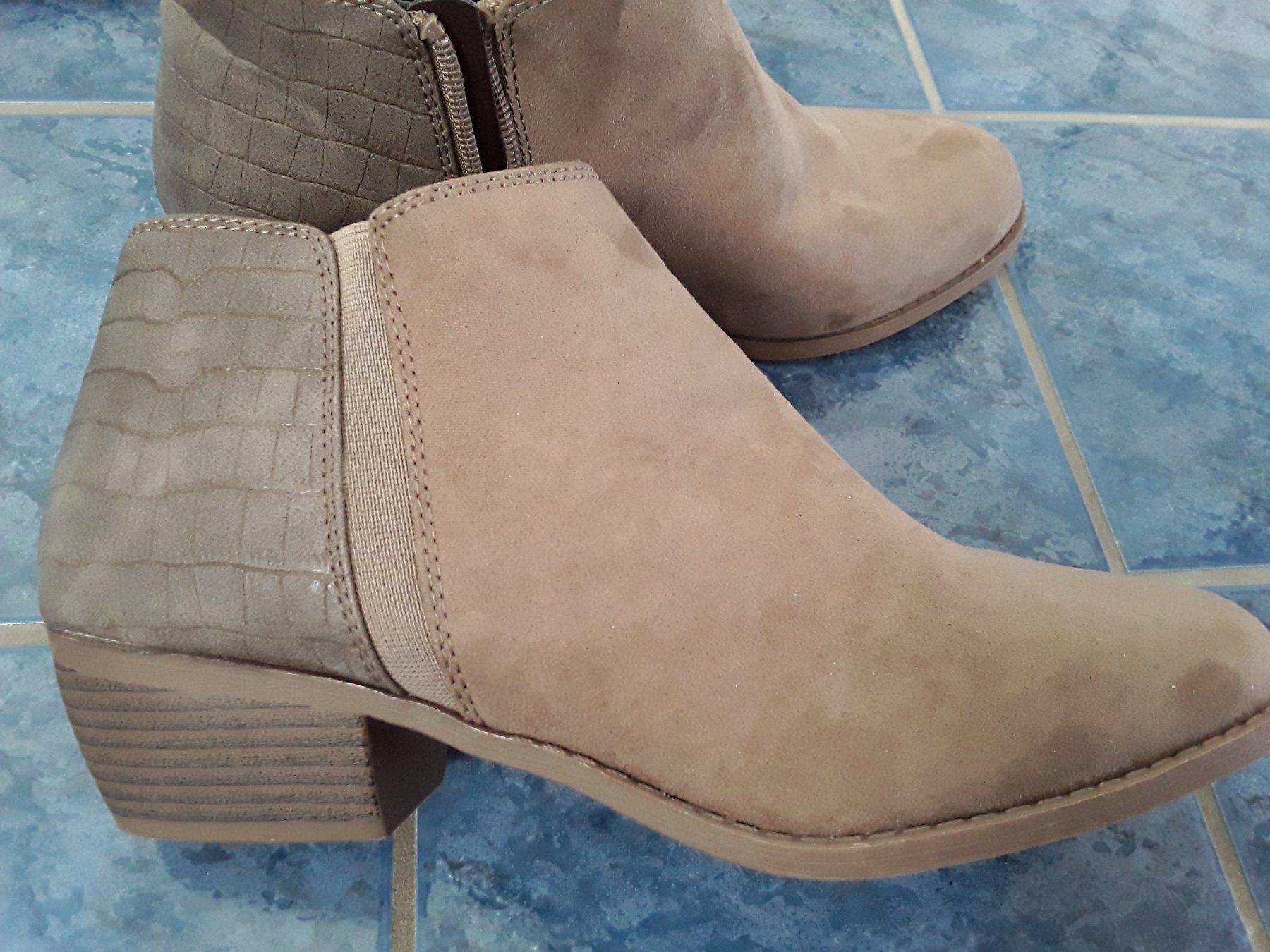 Damenschuhe: Stiefeletten ATMOSPHERE Gr. EUR 39 – Gebraucht aus Heimberg von Samprof 1