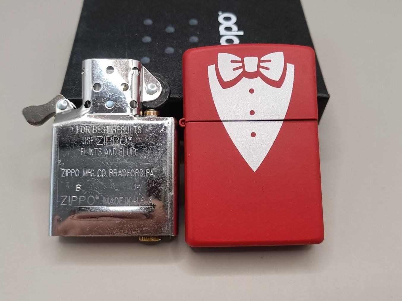 Zippo Feuerzeuge: Zippo smoking red NEW box – Neu und originalverpackt aus Pampigny von Calypso06 2