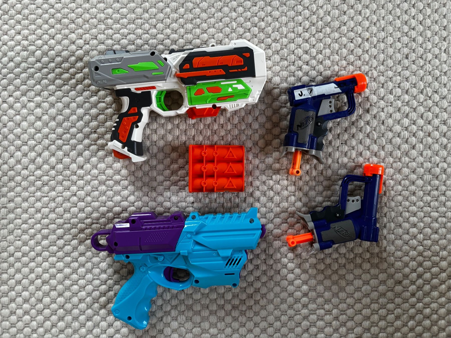 Nerf Giocattoli: Nerf Set mir einem Hovershot – Usato da Buchrain venduto da Daduss 2