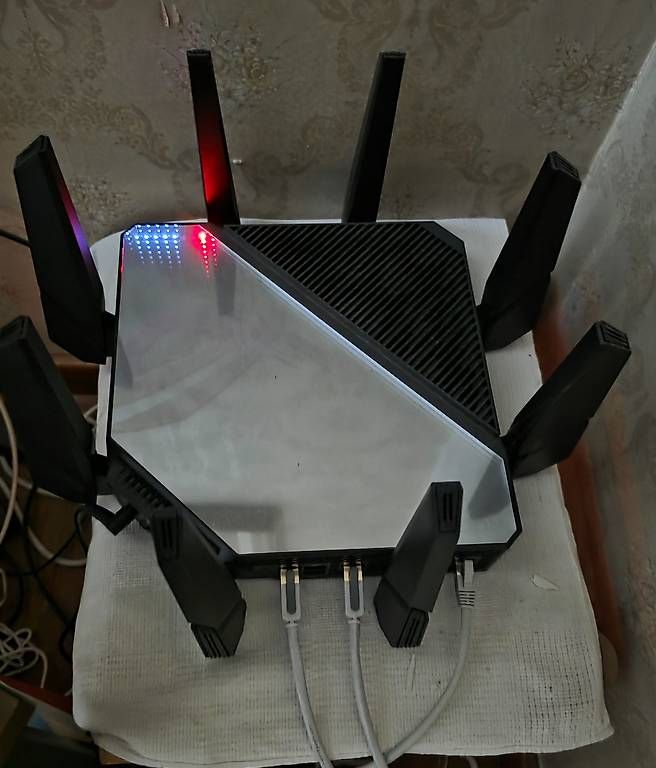 ASUS GT-AXE16000 WLAN ROUTER (Neu und originalverpackt) in Schaffhausen ...