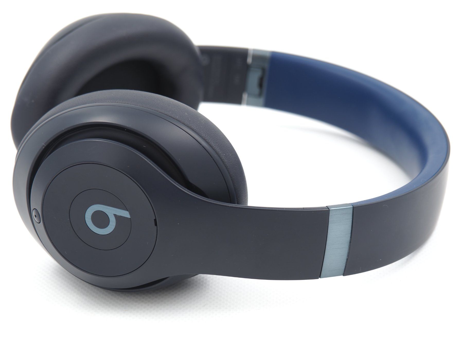 Beats Kopfhörer: BEATS Studio Pro Bluetooth Kopfhörer (26092277DZ) – Gebraucht aus Zürich von fundsachenverkauf 2