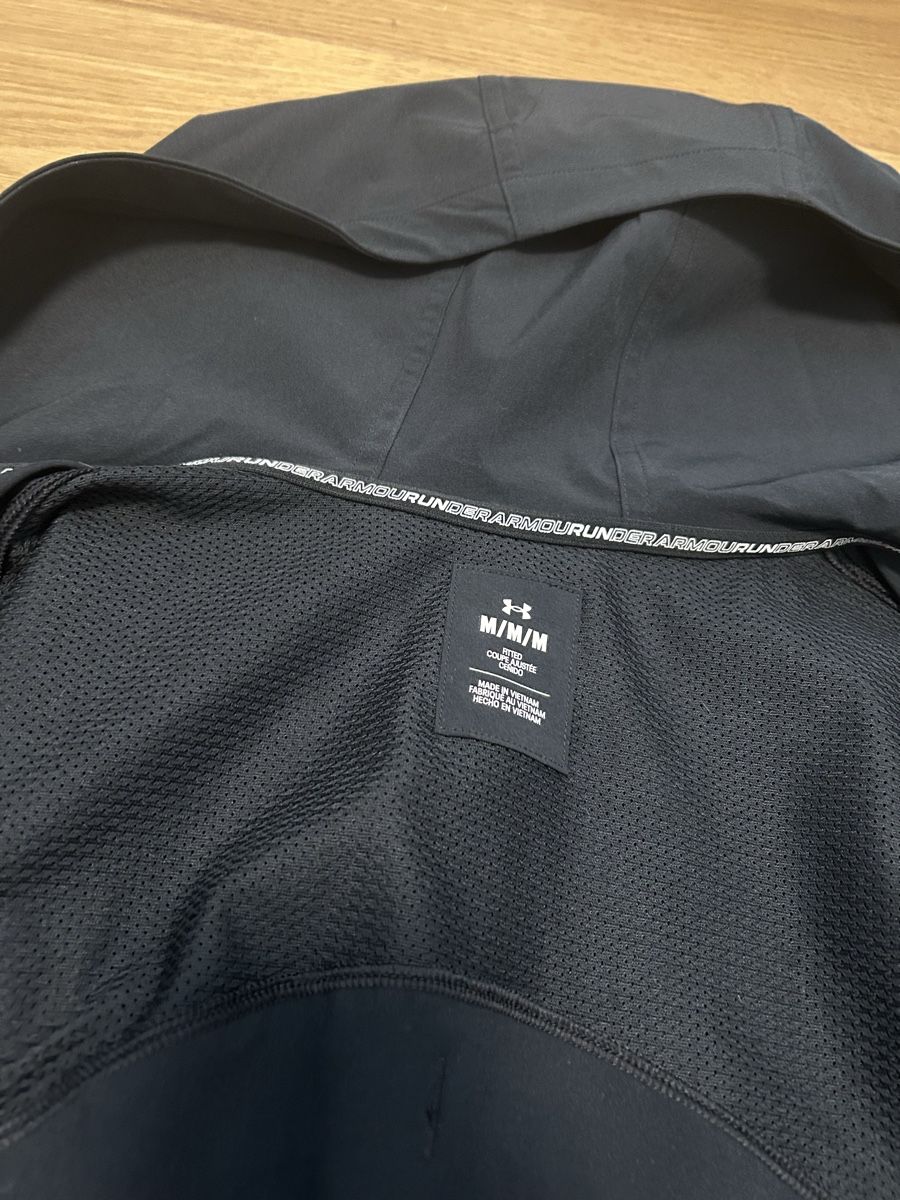 Under Armour Giacche: Underarmour Running Jacke – Usato da Lyss venduto da Peter0102 2