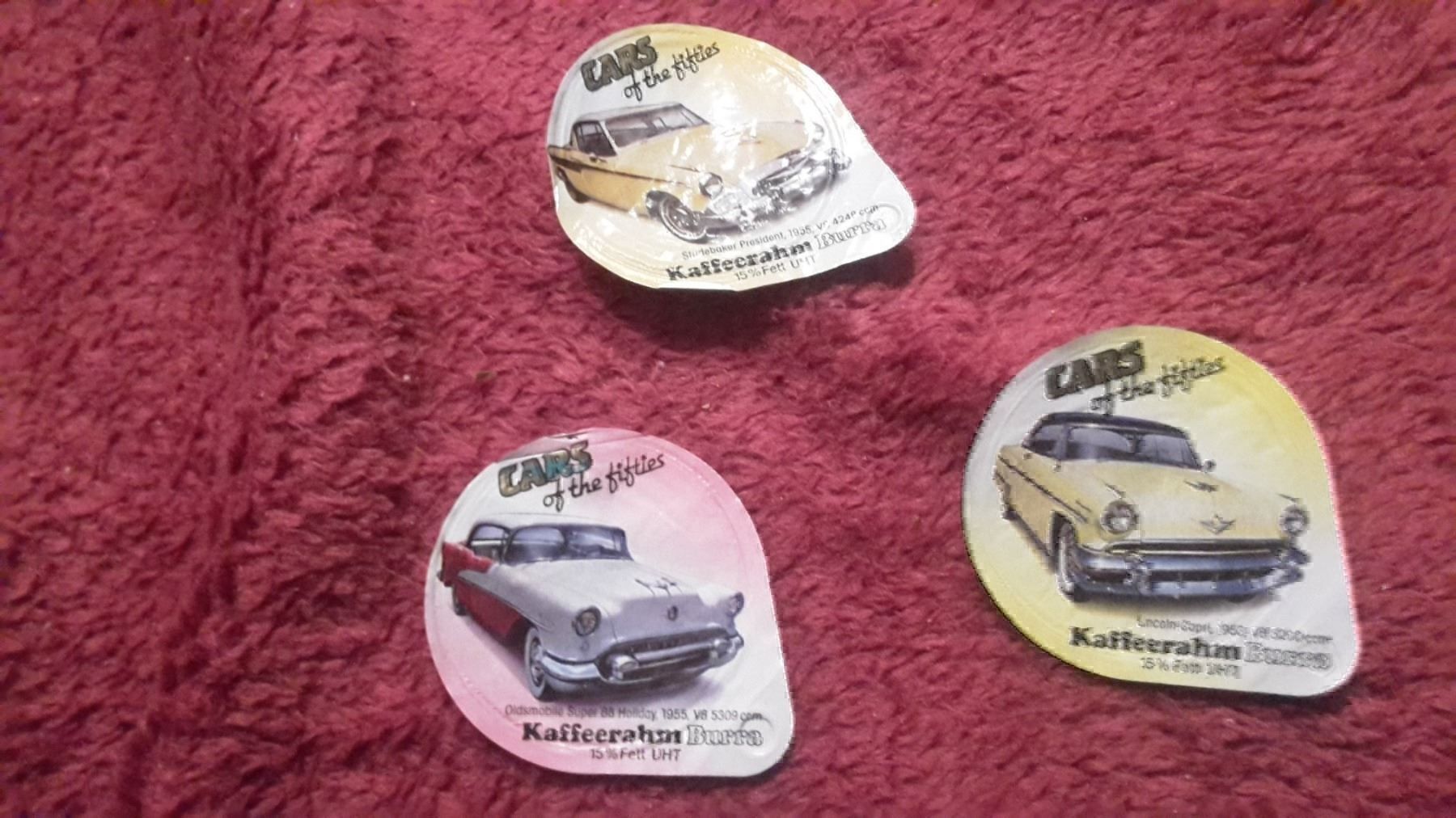 Kaffeerahmdeckel: 3 Kaffeerahmdeckeli Cars Oldtimer – Gebraucht aus Schwarzenburg von Flamingo07