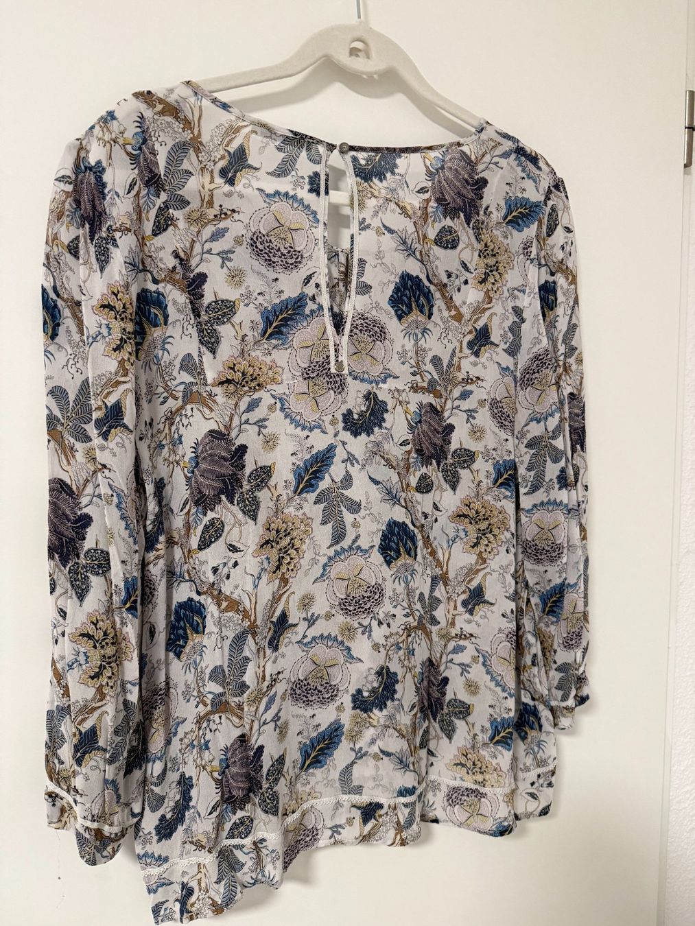 Nile Blusen: Nile Bluse – Gebraucht aus Bülach von Murphy6 3