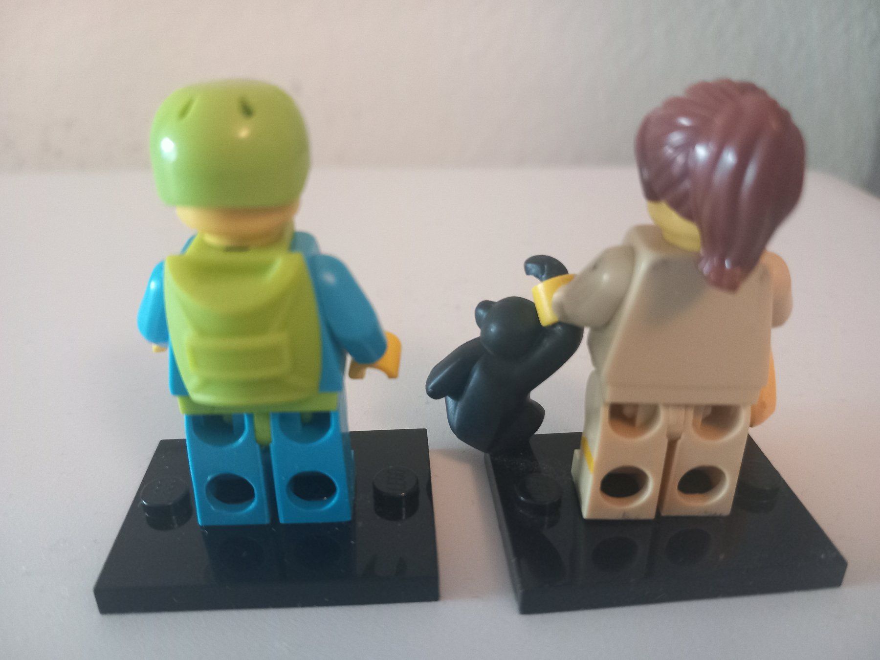 Lego Kit di costruzioni: 2 LEGO Figurines - Exploratrice, Singe, et Parachutiste! – Usato da Bernex venduto da casimali 1