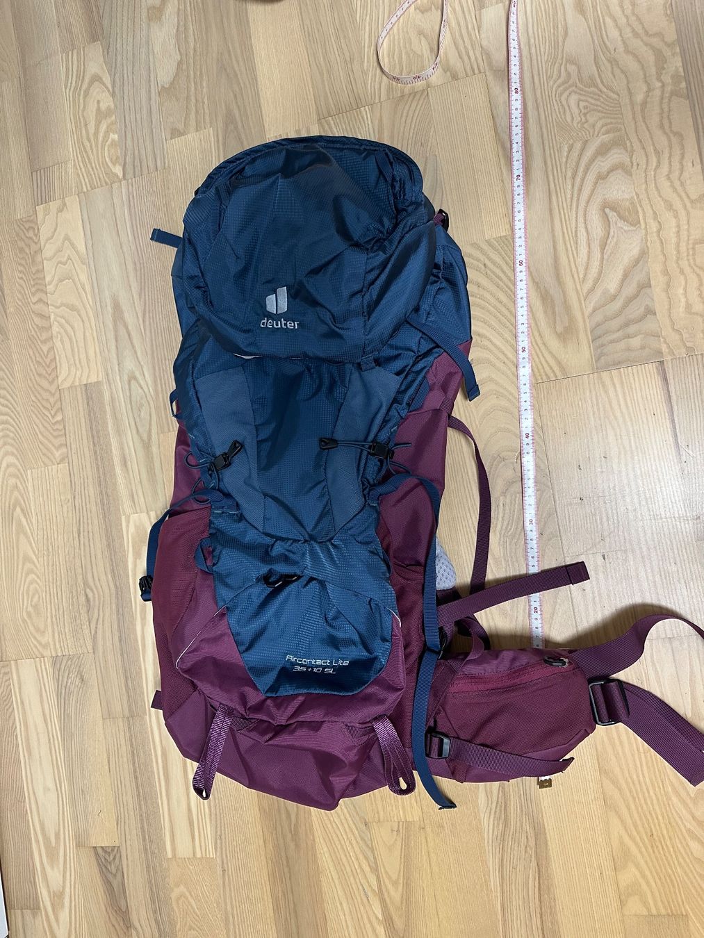 Deuter Zaini: Deuter Aicontact Lite 35+10 SL Rucksack – Usato da Zürich venduto da kuszi