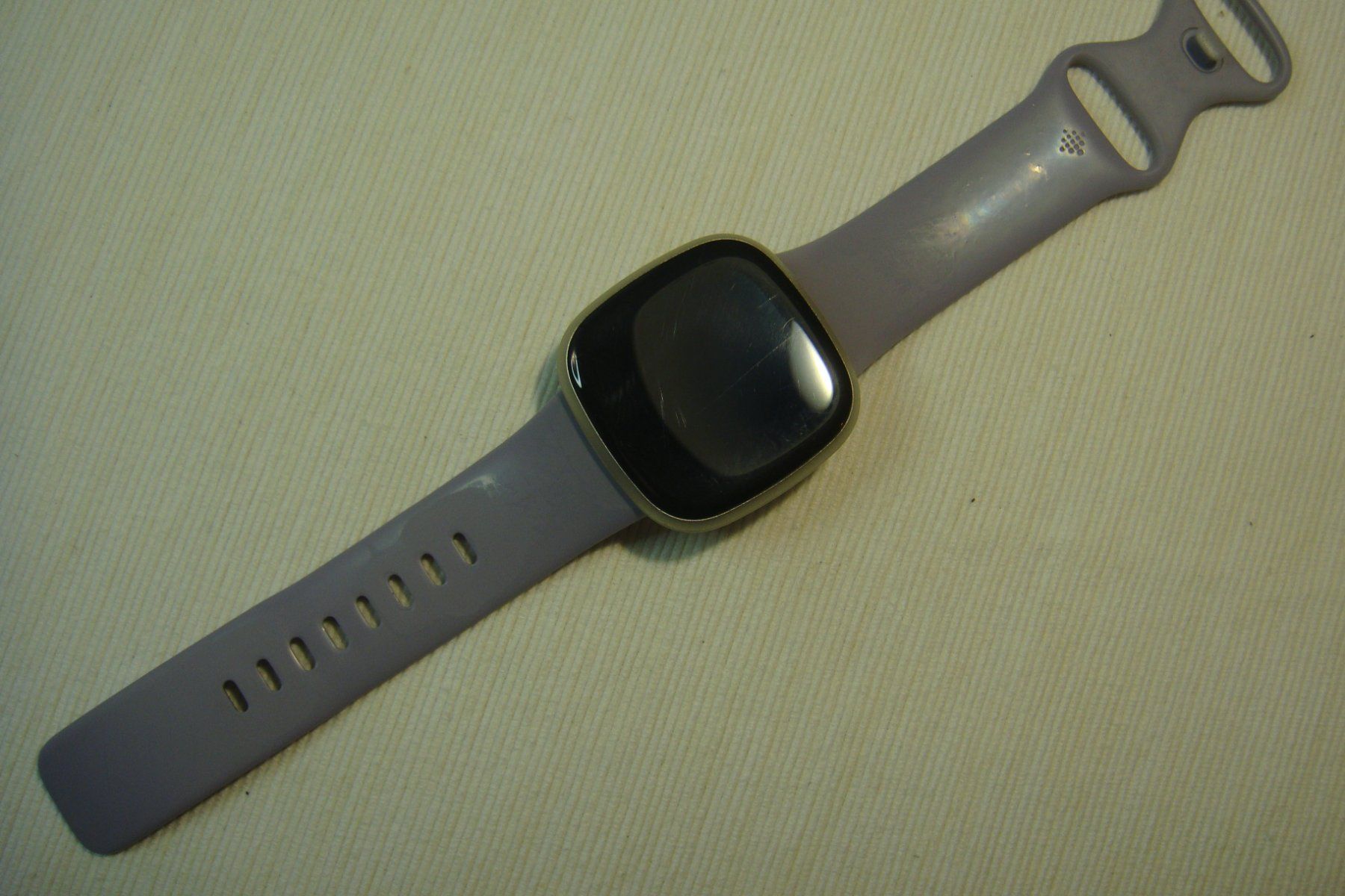 Fitbit Smartwatch: Smartwatch Fitbit – D'occasion à Emmenbrücke par kuhn4951 8