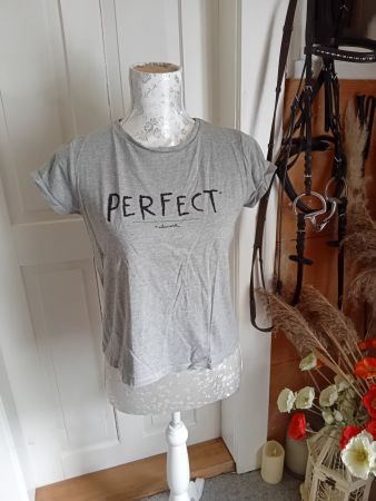 Graues T-Shirt, Grösse S. Mango