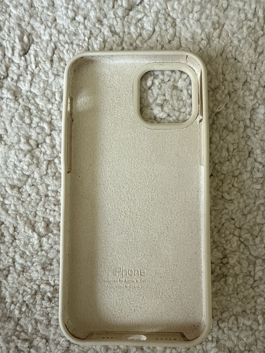 Apple Telefoni cellulari / Smartphones: 3x Apple iPhone 12 Silikon Hüllen – Usato da St. Niklausen LU venduto da car_2562 4