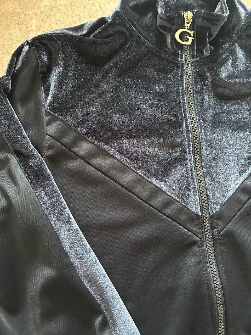 Guess Giacche: Giacca Guess nera S – Usato da Giubiasco venduto da LorisVale 7