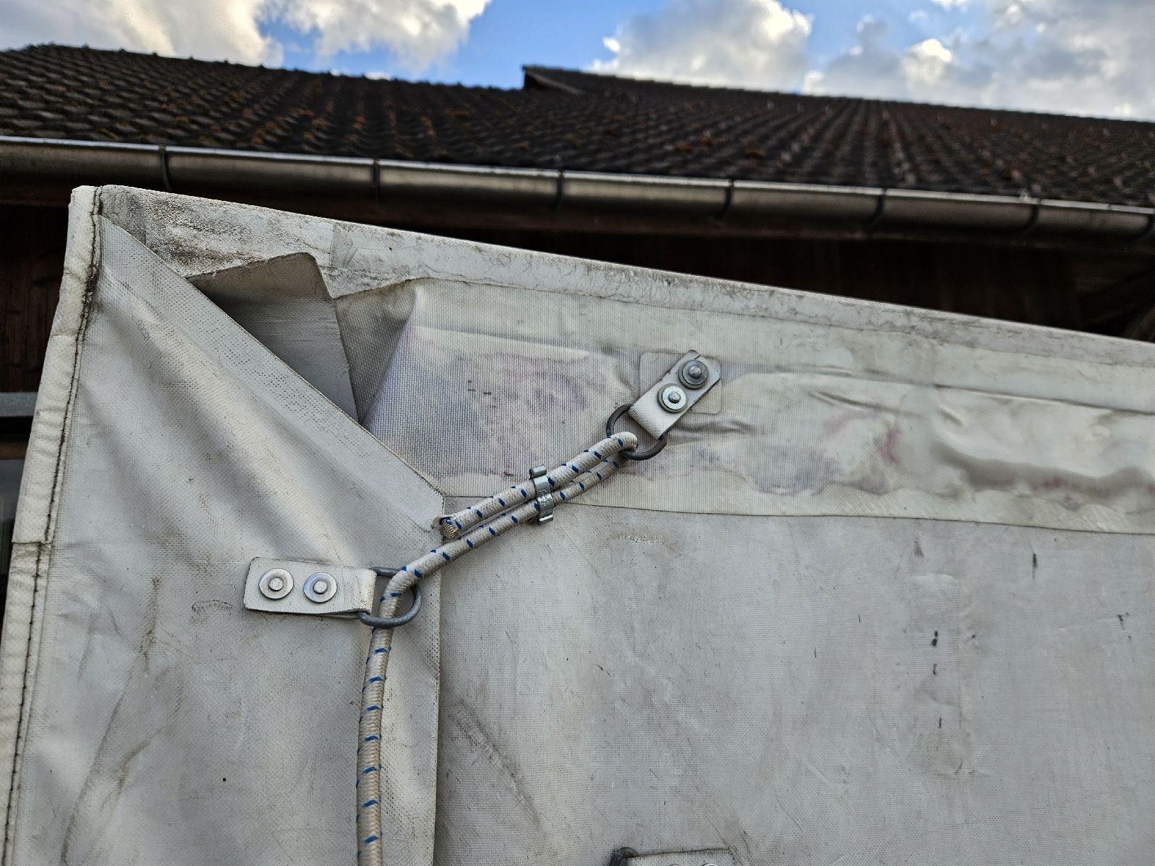 Barthau Remorques: Anhänger Barthau mit Verdeck 3x1,5m – Défectueux à Buttisholz par EAGB 4