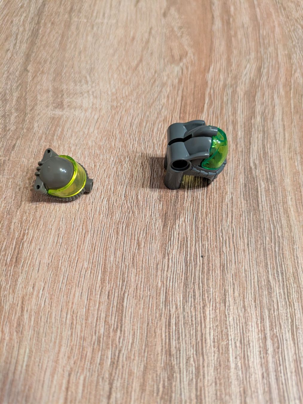 Lego Kit di costruzioni: LEGO - SUB MINIFIGURE WITH DIFFERENT MASKS – Usato da Losone venduto da AlpineLayer 2
