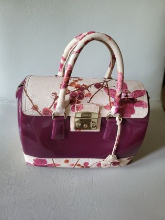Furla Vintage Tasche, Top Zustand, wie neu, Lila/Blumen