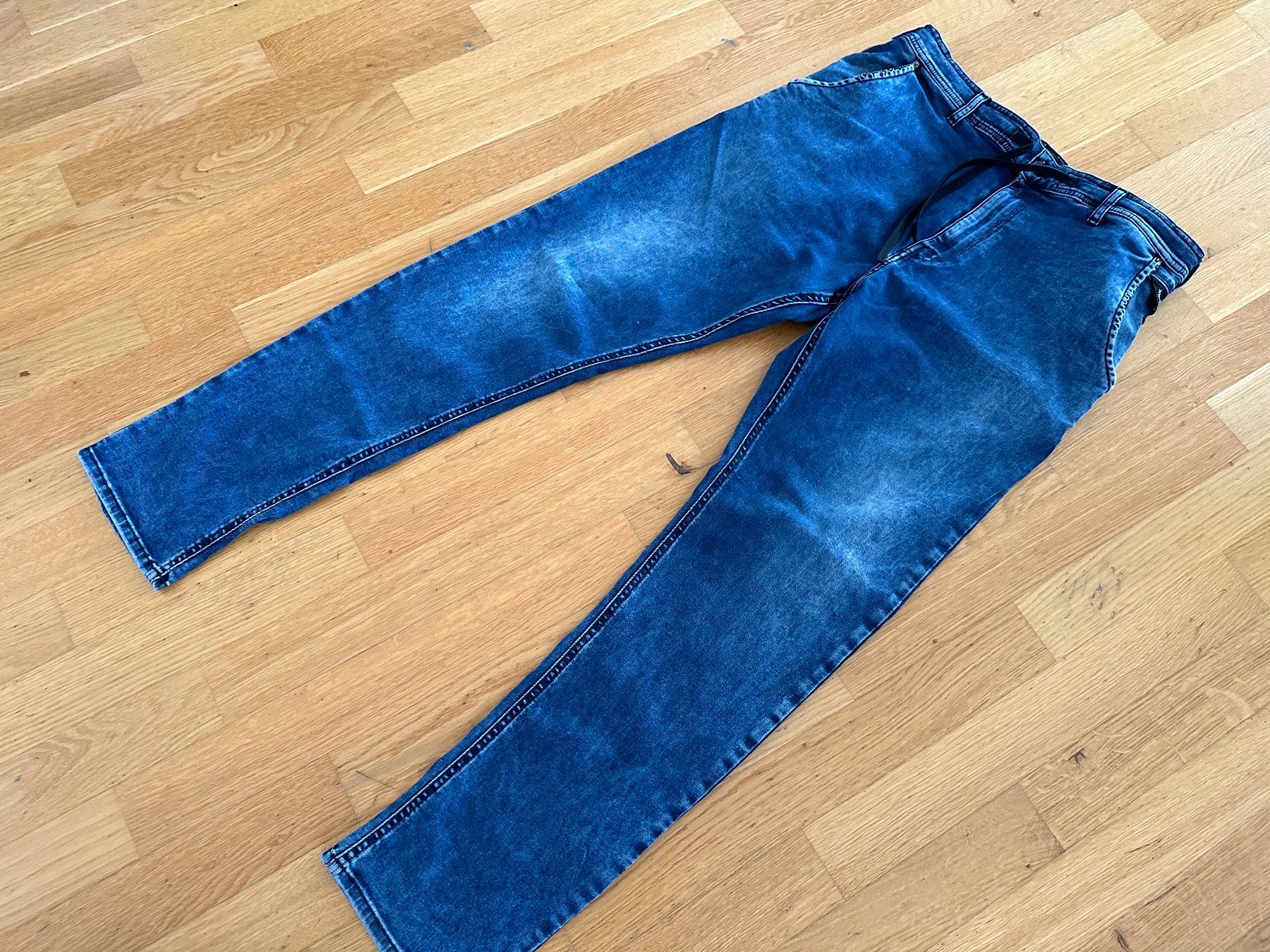 Replay Jeans: Schöne Jeans der Marke Replay Grösse 33 – Neu (gemäss Beschreibung) aus Bettlach von Tradenet100