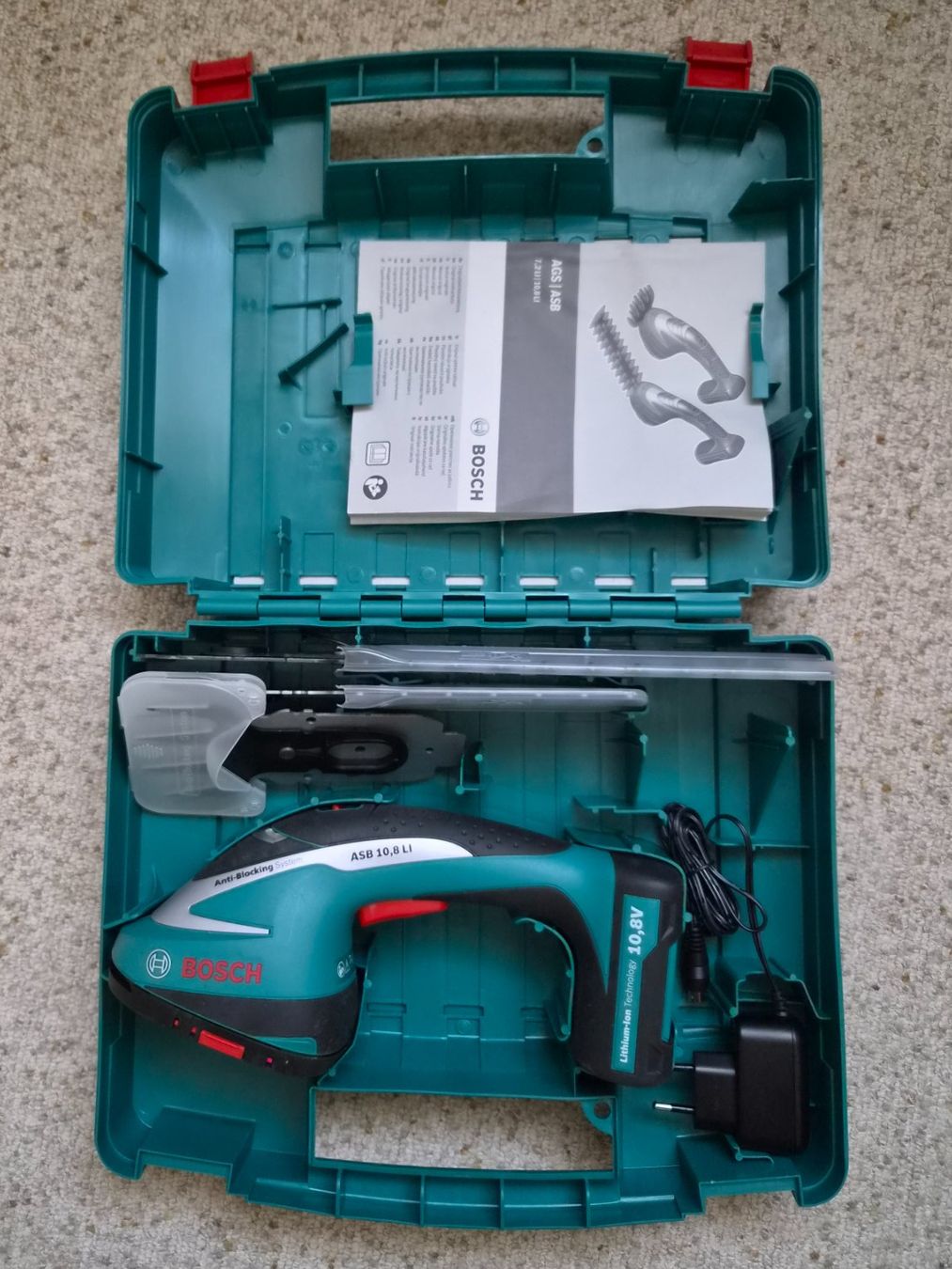 Bosch Tutti gli attrezzi: BOSCH ASB 10,8 LI Set Akku-Strauchschere, Grasschere – Usato da Eschenbach SG venduto da floeckli444 1