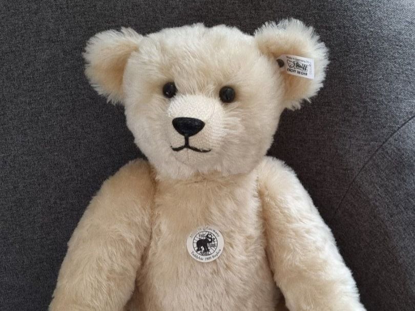 Steiff Giocattoli: Steiff: Margaretes Teddybär Replika 1909, silberner Knopf – Usato da Lenzburg venduto da friedi5 2
