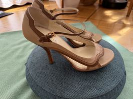 Wunderschöne Peeptoe Pumps Sandalen mit Plateau von Prada 39