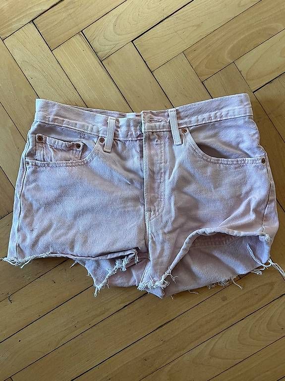 Jeans: Levis Hotpants Gr. 30 – Gebraucht aus Zürich von car_php8