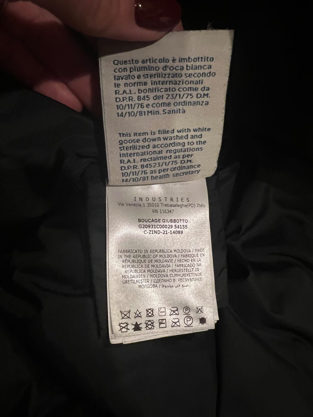 Moncler Mäntel: MONCLER Boucage down coat – Gebraucht aus Steinhausen von Stylelene14 7