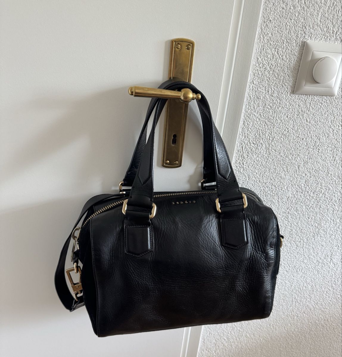 Sandro Borse da donna: Sac cuir noir Sandro – Usato da Puplinge venduto da Cechth