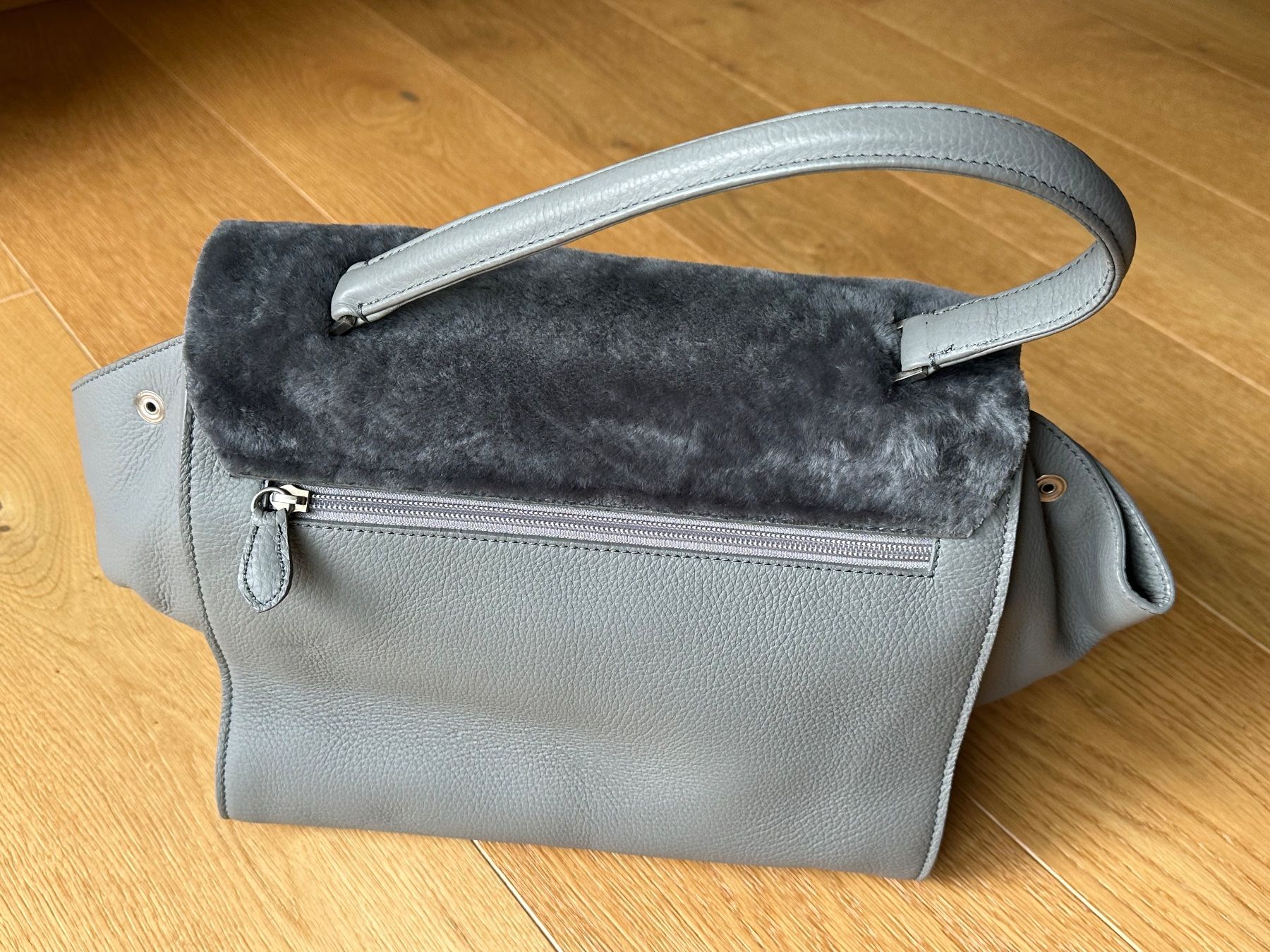 Borse da donna: Graue Leder Tasche mit Fell – Usato da Kilchberg ZH venduto da Roemsch 2