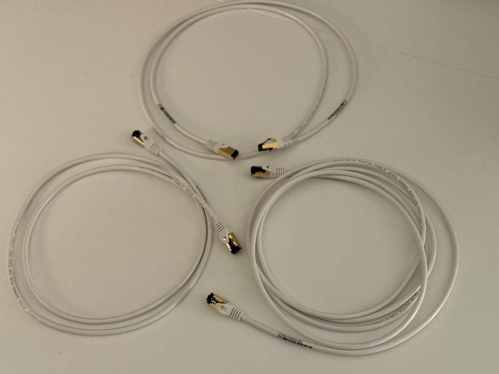 Kabel: DEFEKT 1.5m + 1.5m + 3m Cat8 Ethernet Patch Cable Shielded – Defekt aus Pfäffikon, SZ von pio_9gpk