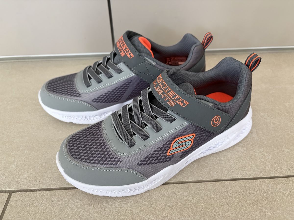 Skechers Scarpe per ragazzi: Neue Skechers METEOR, Gr. 37 – Nuovo (secondo la descrizione) da Oberrüti venduto da Important