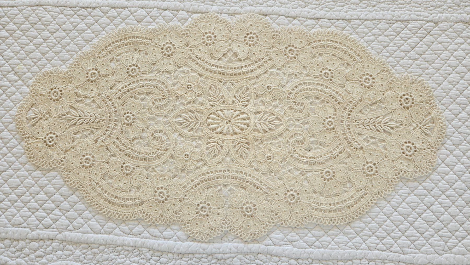 Untersetzer: Spitzendeckchen Spitzendeckeli Spitze Shabby Chic Beige Oval – Gebraucht aus Gossau ZH von LeoniesDeko 3