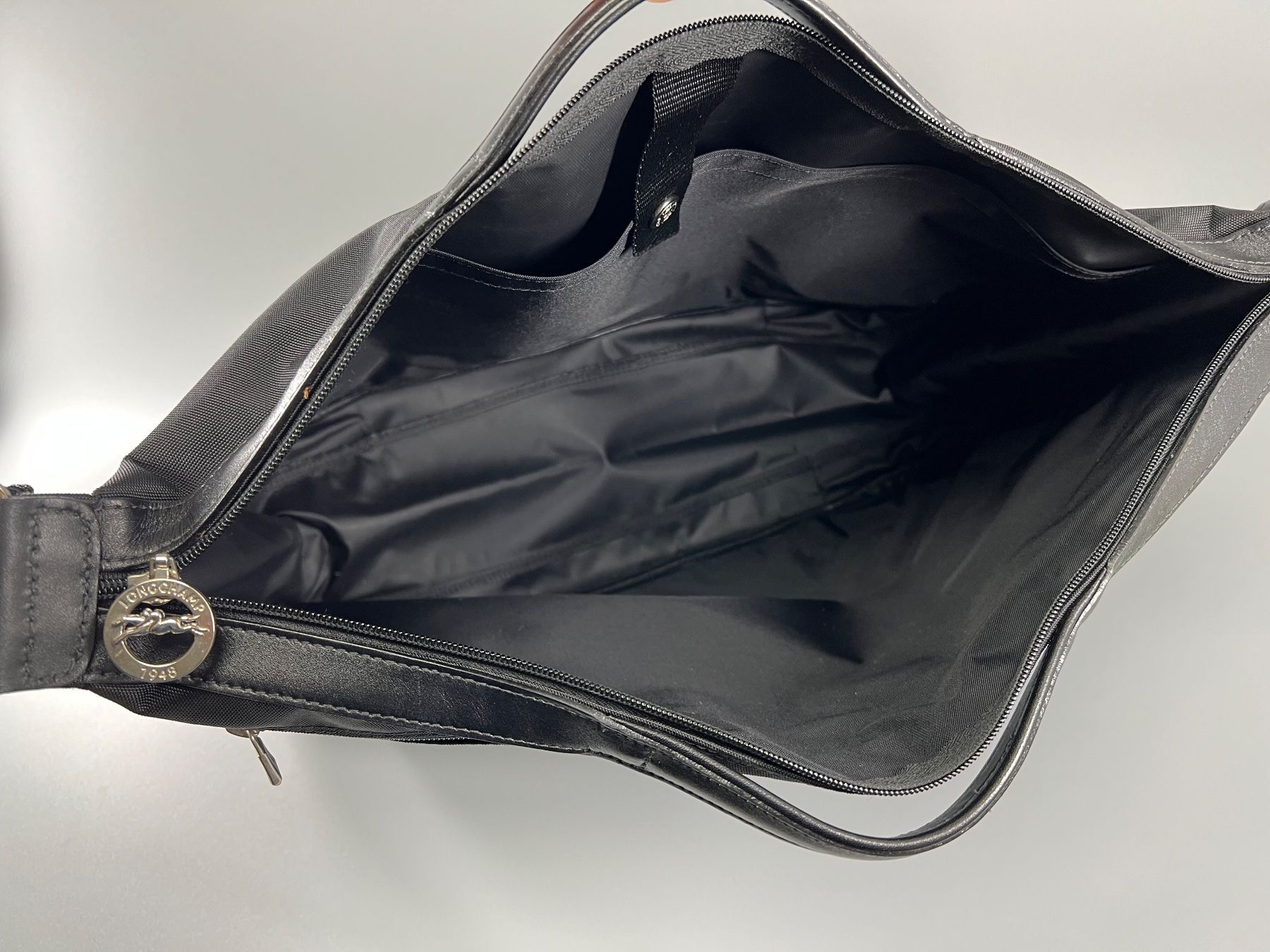 Longchamp Taschen: Longchamp Messenger Bag / Weekender - Schwarz - Top Zustand – Gebraucht aus Sennhof von Johnbest 3