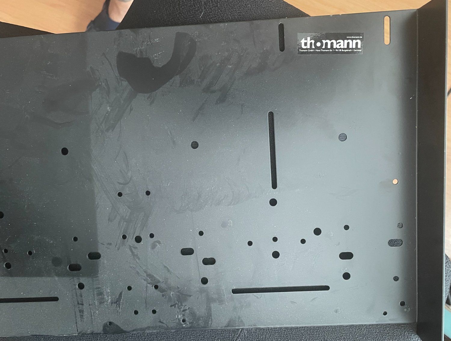 Sonstiges Zubehör: Thomann 19' Rackwanne ab CHF 1.- – Neu (gemäss Beschreibung) aus Wangen b. Olten von saintfiction