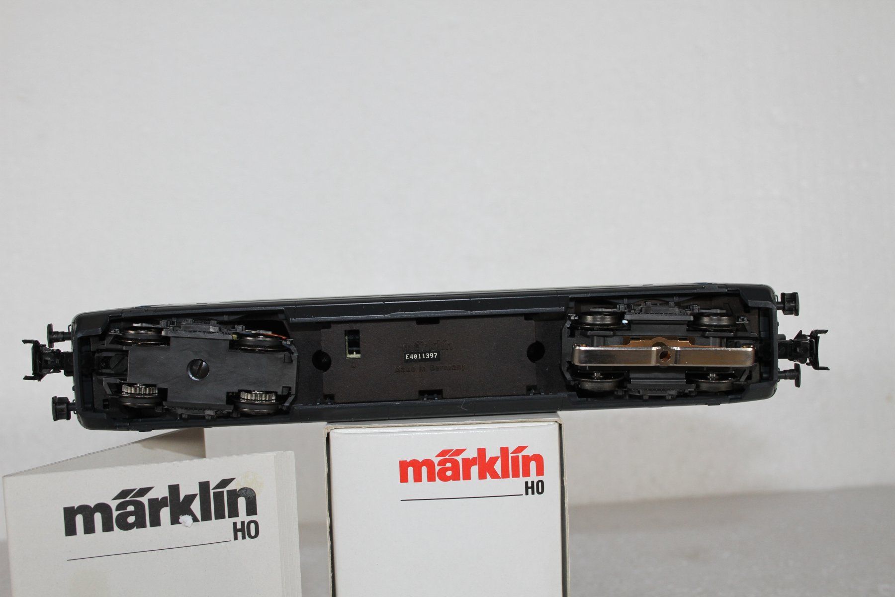Märklin Modellini di ferrovie: Märklin 3463 BLS Re 465 analog – Usato da Triesen venduto da gleis8 8