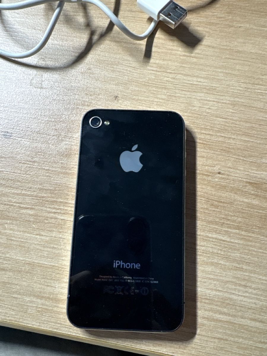 Apple Portables: Iphone  – Défectueux à Frauenfeld par non_2bmj 1