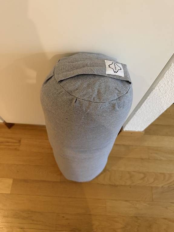 Cuscini: Yoga Kissen – Usato da Bern venduto da francesca35