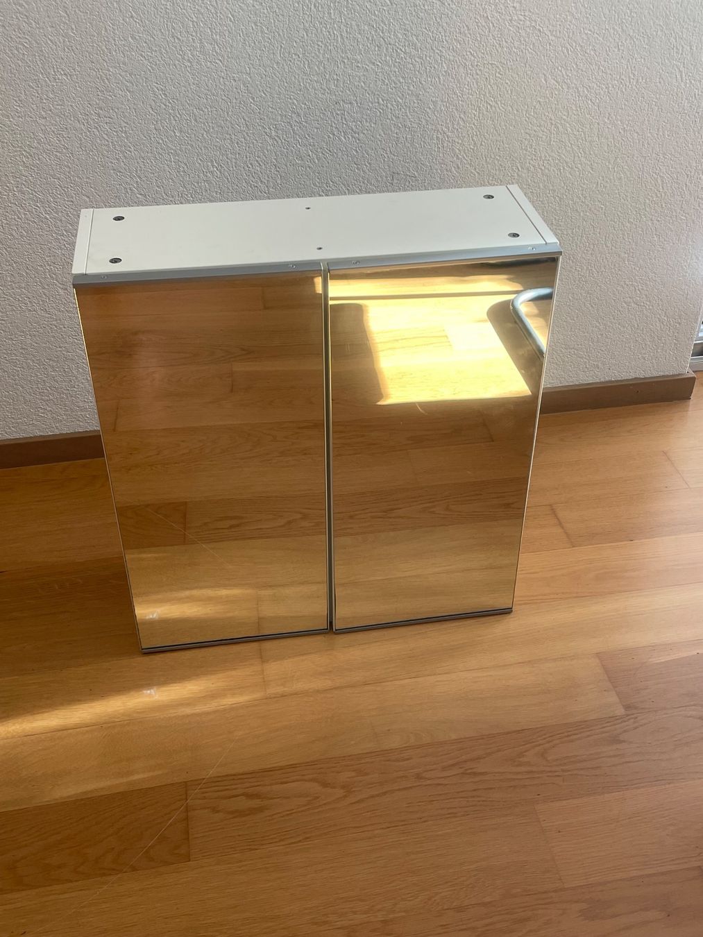 Armadietti a specchio: Badezimmerspiegelschrank – Usato da Adliswil venduto da miu_fnq6