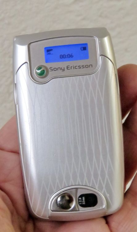Jual Sony Ericsson Z600 Calmshell Flip Unik + Gamepad Egb 10 Di Seller