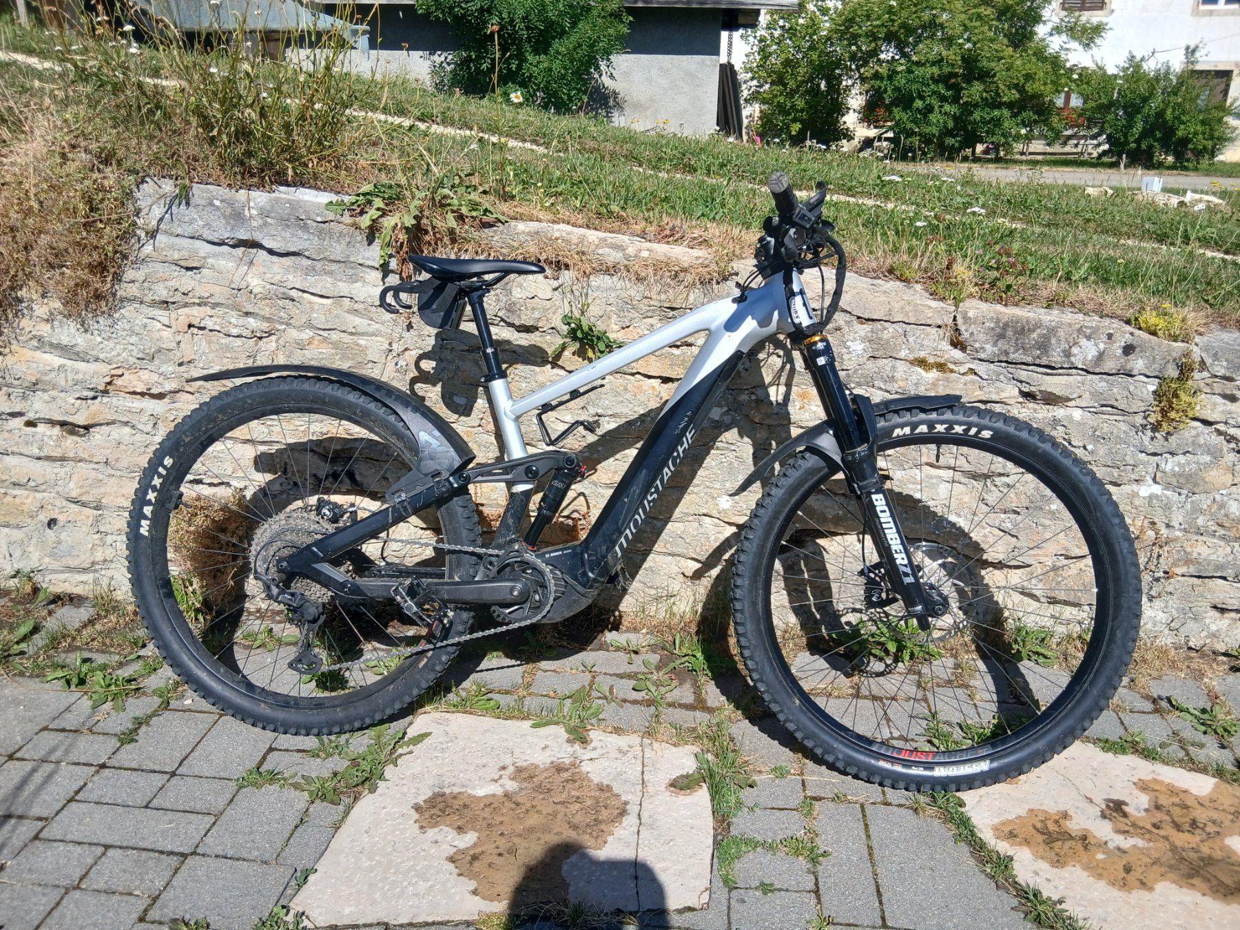 Moustache Vélos: moustache trai 5 – D'occasion à Les Bois par dan_rfy5