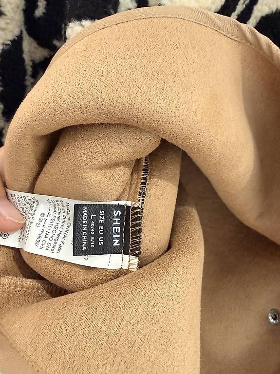 Shein Vestes: Veste courte léopard – D'occasion à Villarvolard par nca_h5cw 2