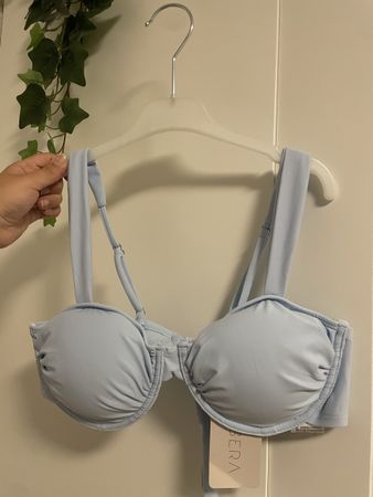 Haut de bikini bleu clair taille L neuf avec étiquette