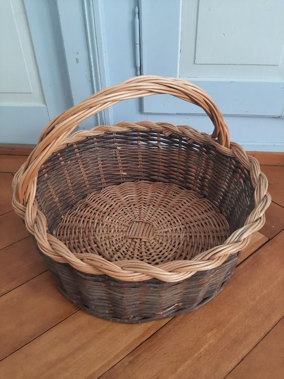 Weiden Korb Rund 50cm (Gebraucht) in Cham für CHF 1 – nur Abholung auf ...