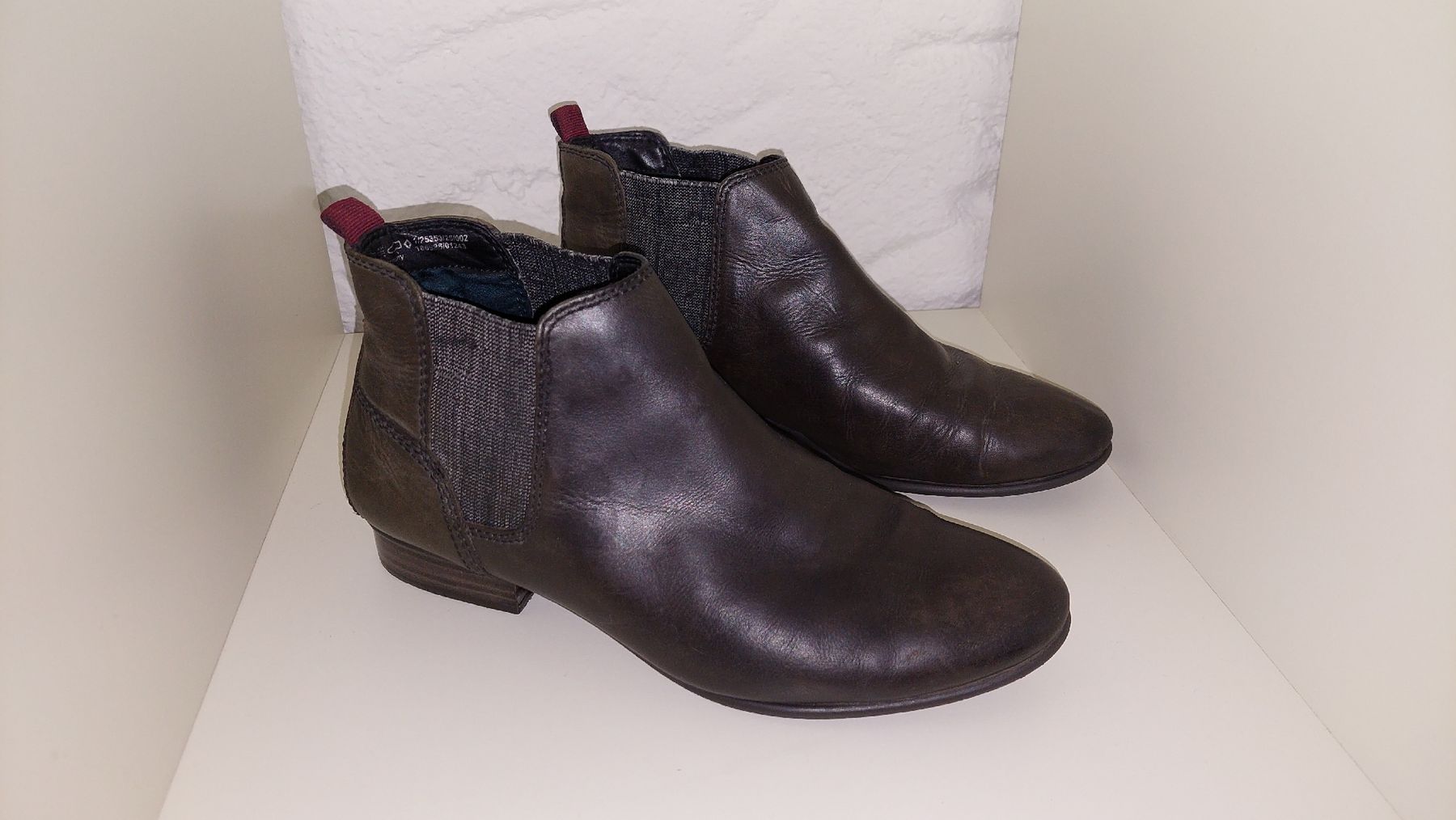 Tamaris Scarpe da donna: Herbstliche Leder Tamaris Boots Gr. 36 – Usato da Gwatt (Thun) venduto da Letzte-Chance-III 1