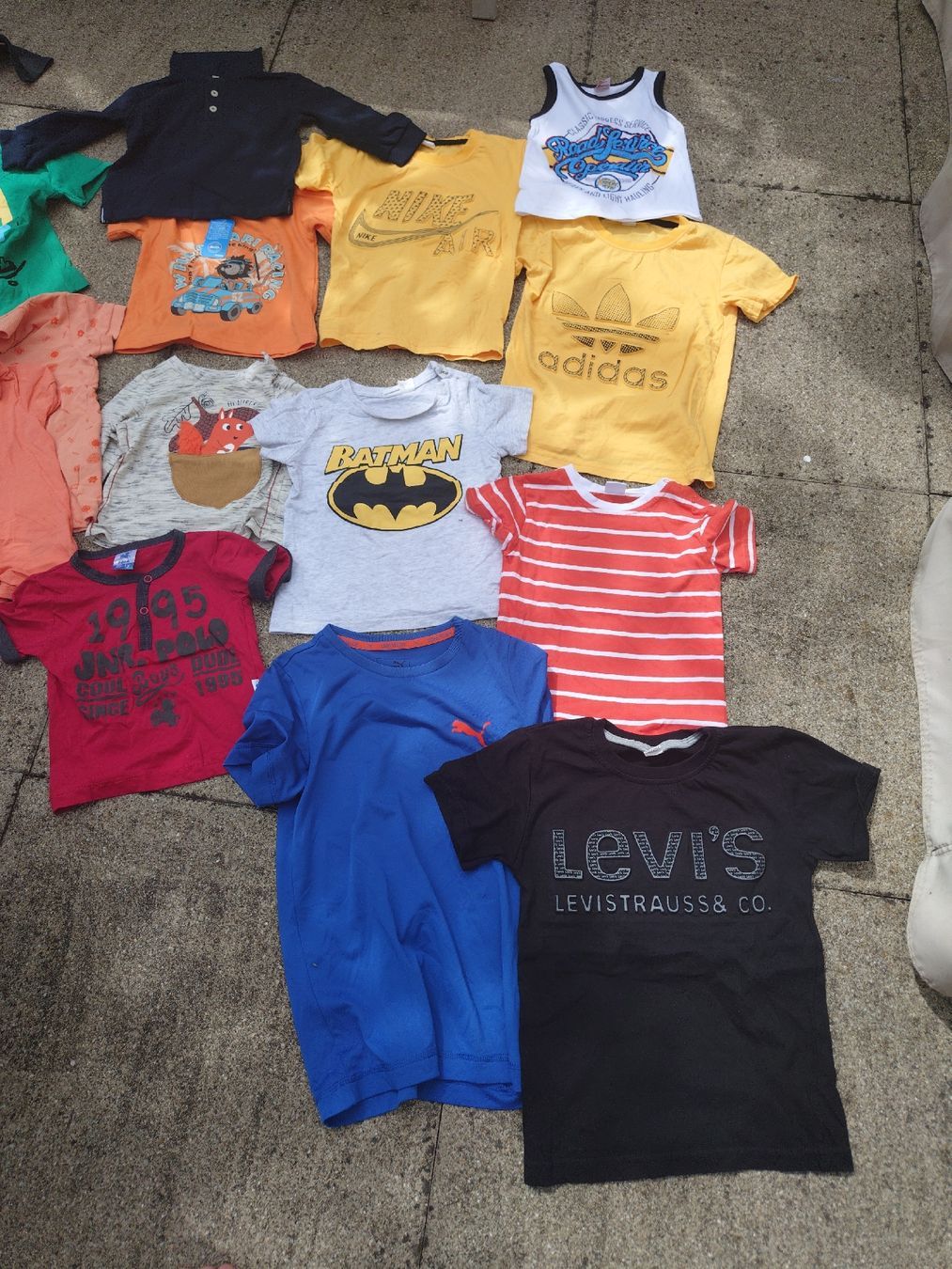 Camicie, T-shirt & Polo: 16 Kinder T-Shirts Gr. ab 62-110 – Usato da Goldach venduto da Fuchour 2